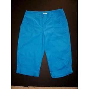 Liz & Co Capris 12 Cuffed Blue Waffle Texture Cropped Pants